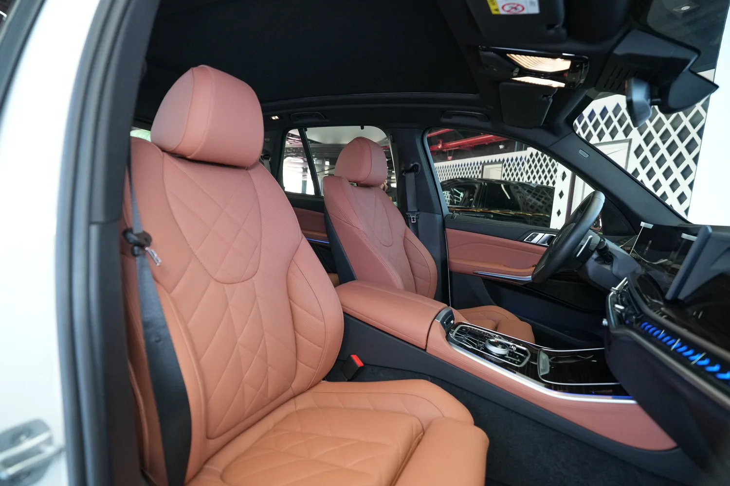 2025 BMW X5 xDrive40i, 12/14