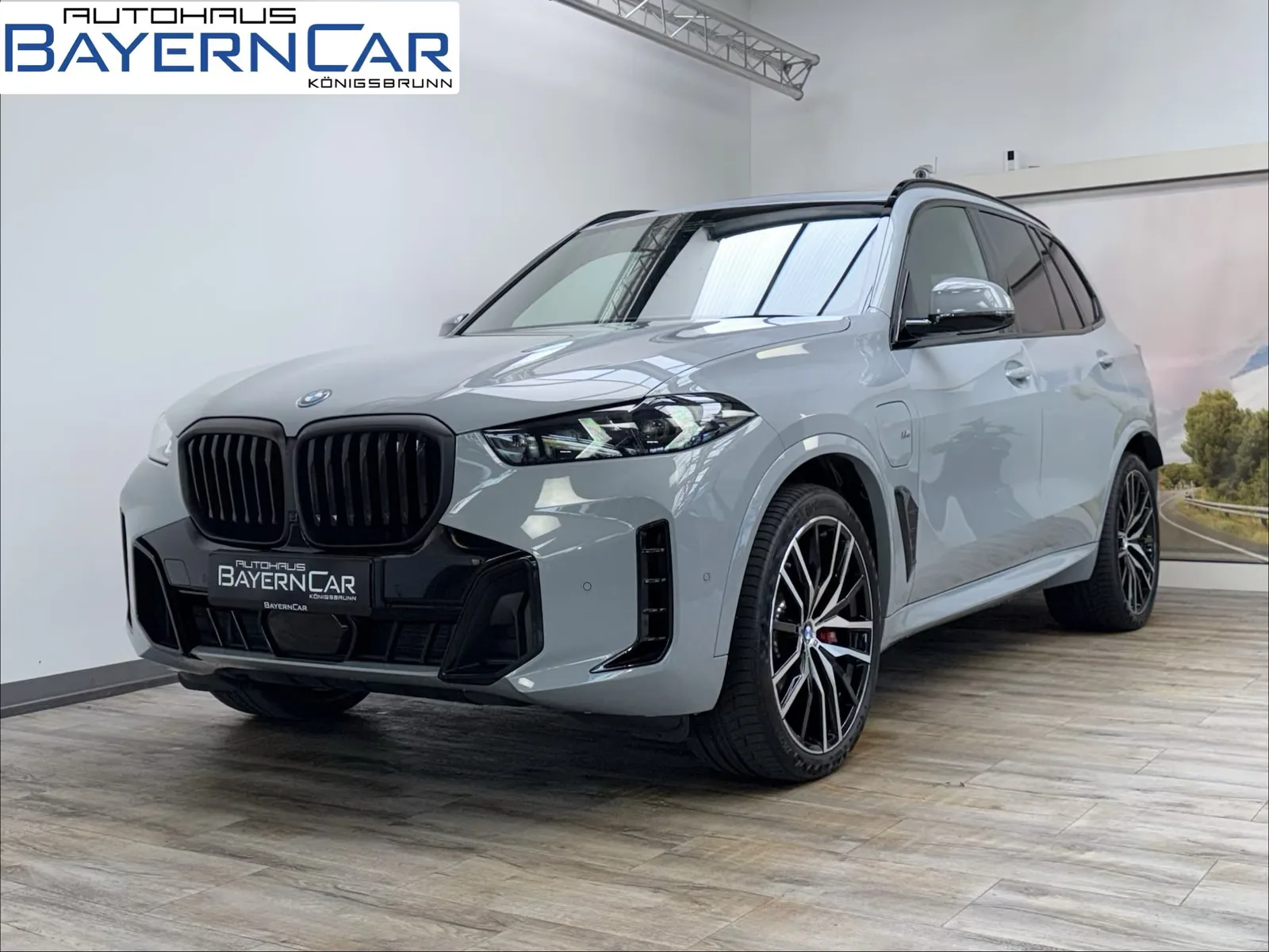 2025 BMW X5 xDrive50e M Sport Pro angeboten von einem Fachhändler in Königsbrunn, Deutschland, Hauptfoto