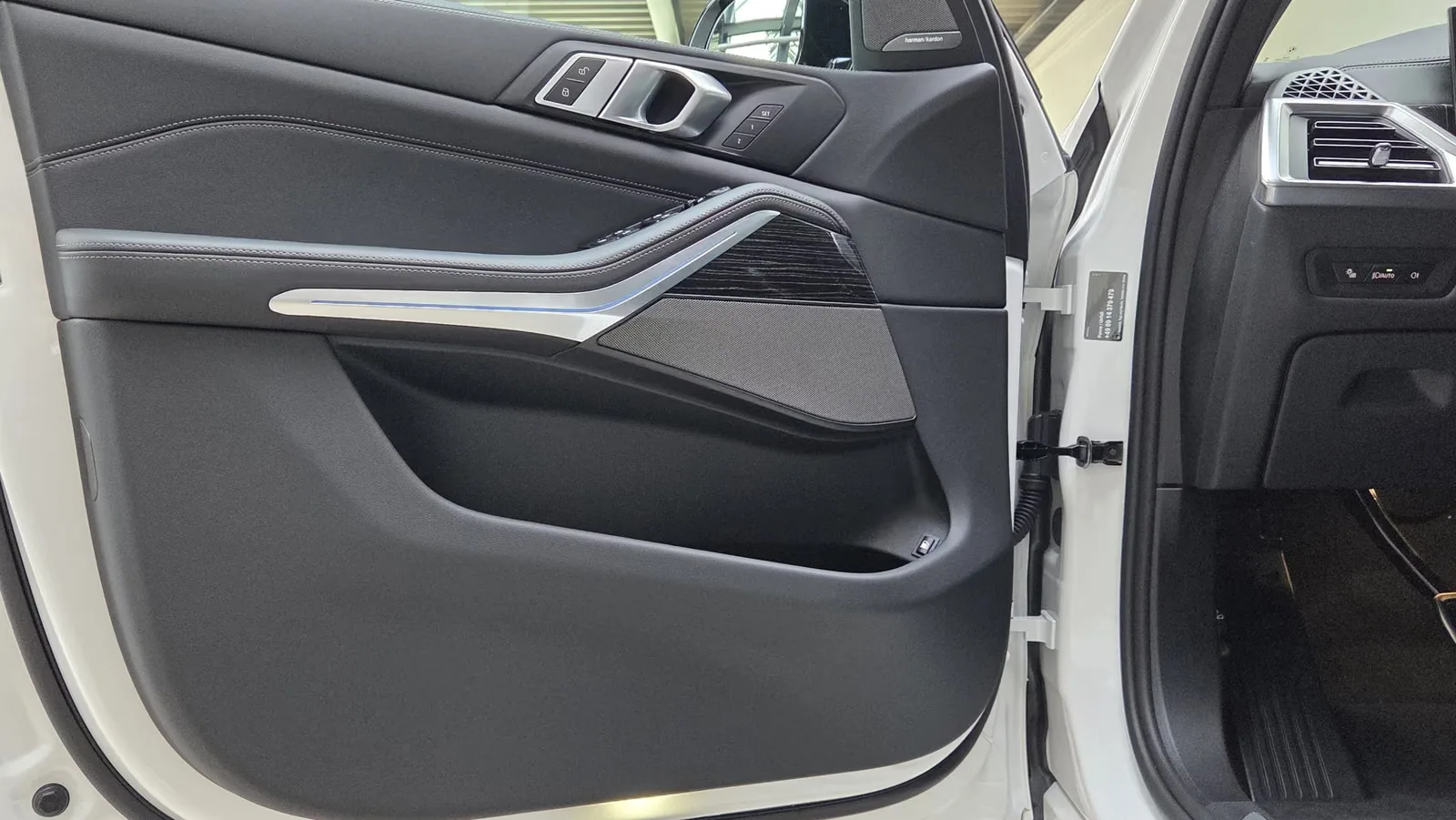 2025 BMW X5 xDrive50e M Sport Pro, 12/30