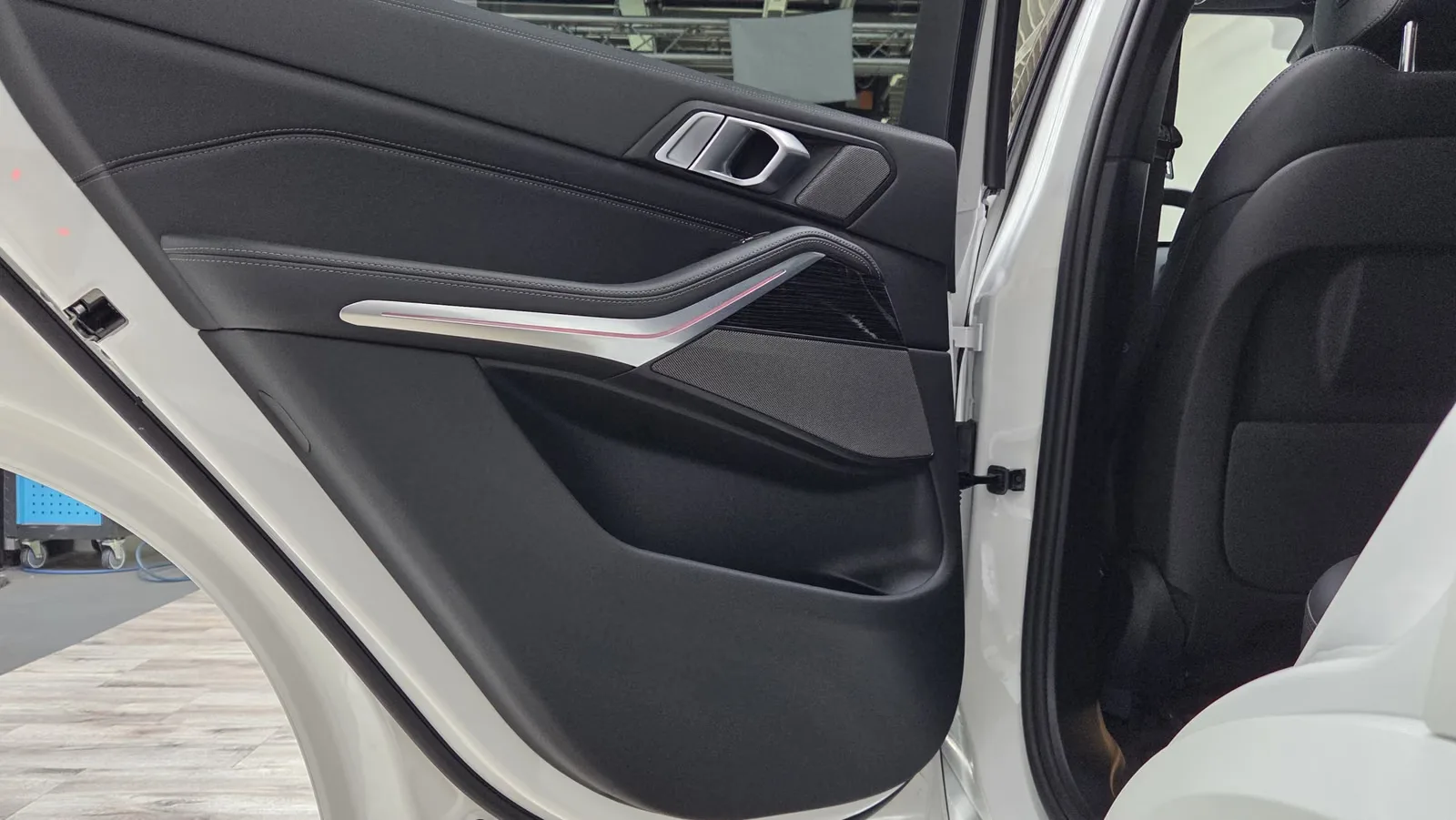 2025 BMW X5 xDrive50e M Sport Pro, 15/30