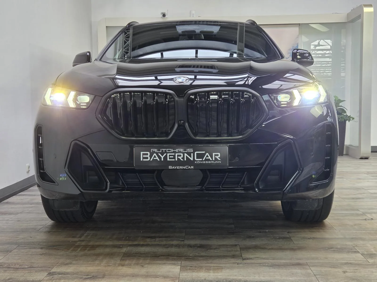 2025 BMW X6 xDrive30d M Sport Pro, 2/30