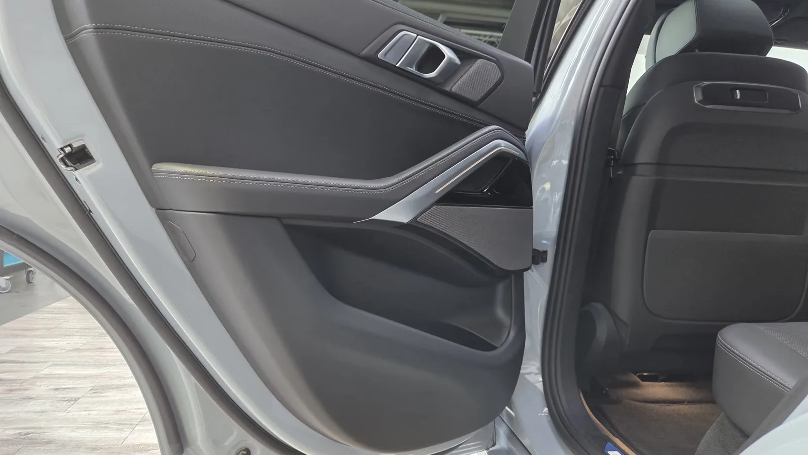 2025 BMW X6 xDrive30d M Sport Pro, 20/30