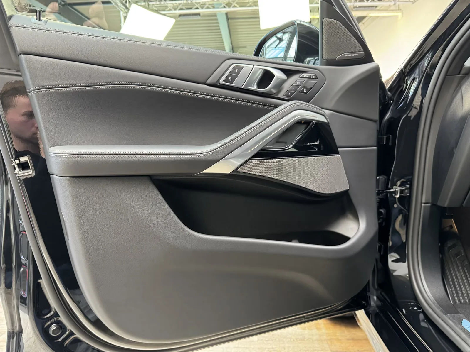2025 BMW X6 xDrive30d M Sport Pro, 18/30
