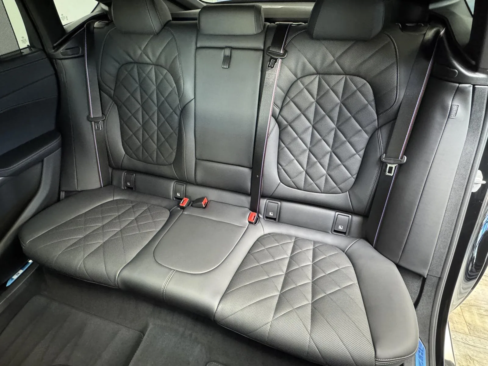 2025 BMW X6 xDrive30d M Sport Pro, 19/30