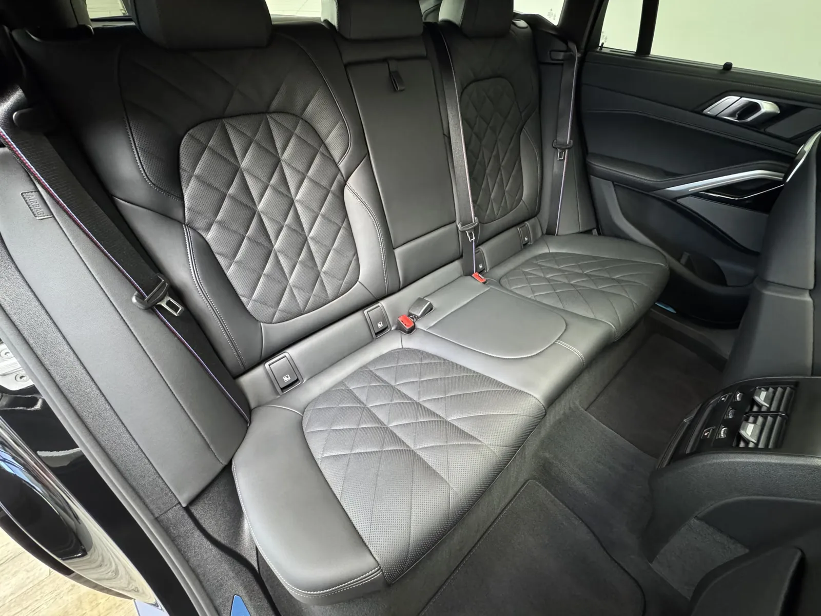 2025 BMW X6 xDrive30d M Sport Pro, 29/30