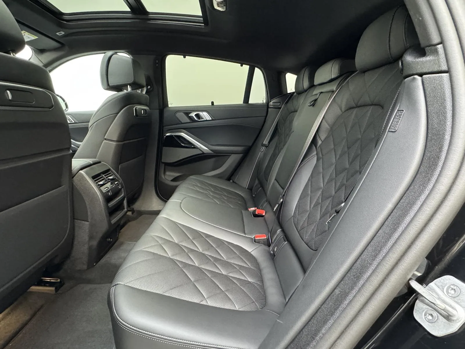 2025 BMW X6 xDrive30d M Sport Pro, 20/30