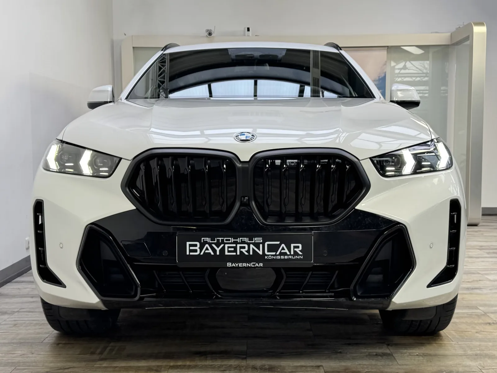 2025 BMW X6 xDrive30d M Sport Pro, 2/30