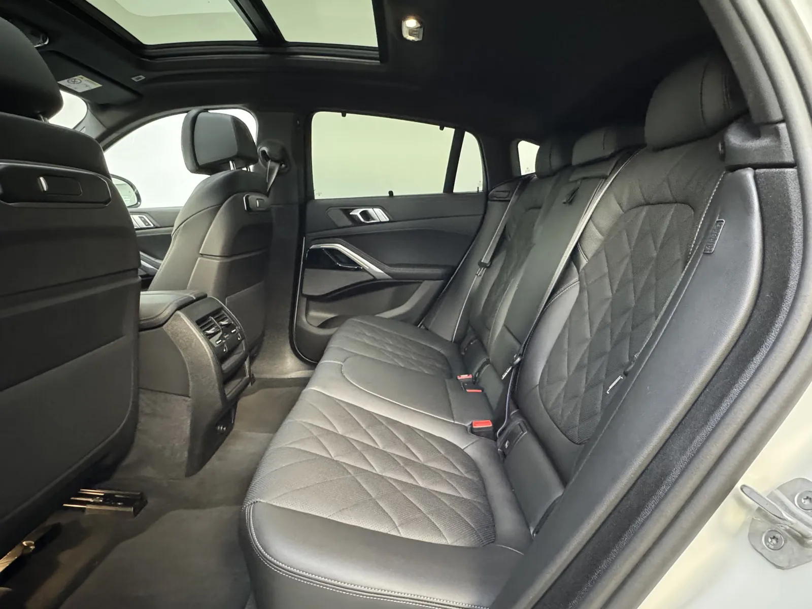 2025 BMW X6 xDrive30d M Sport Pro, 20/30
