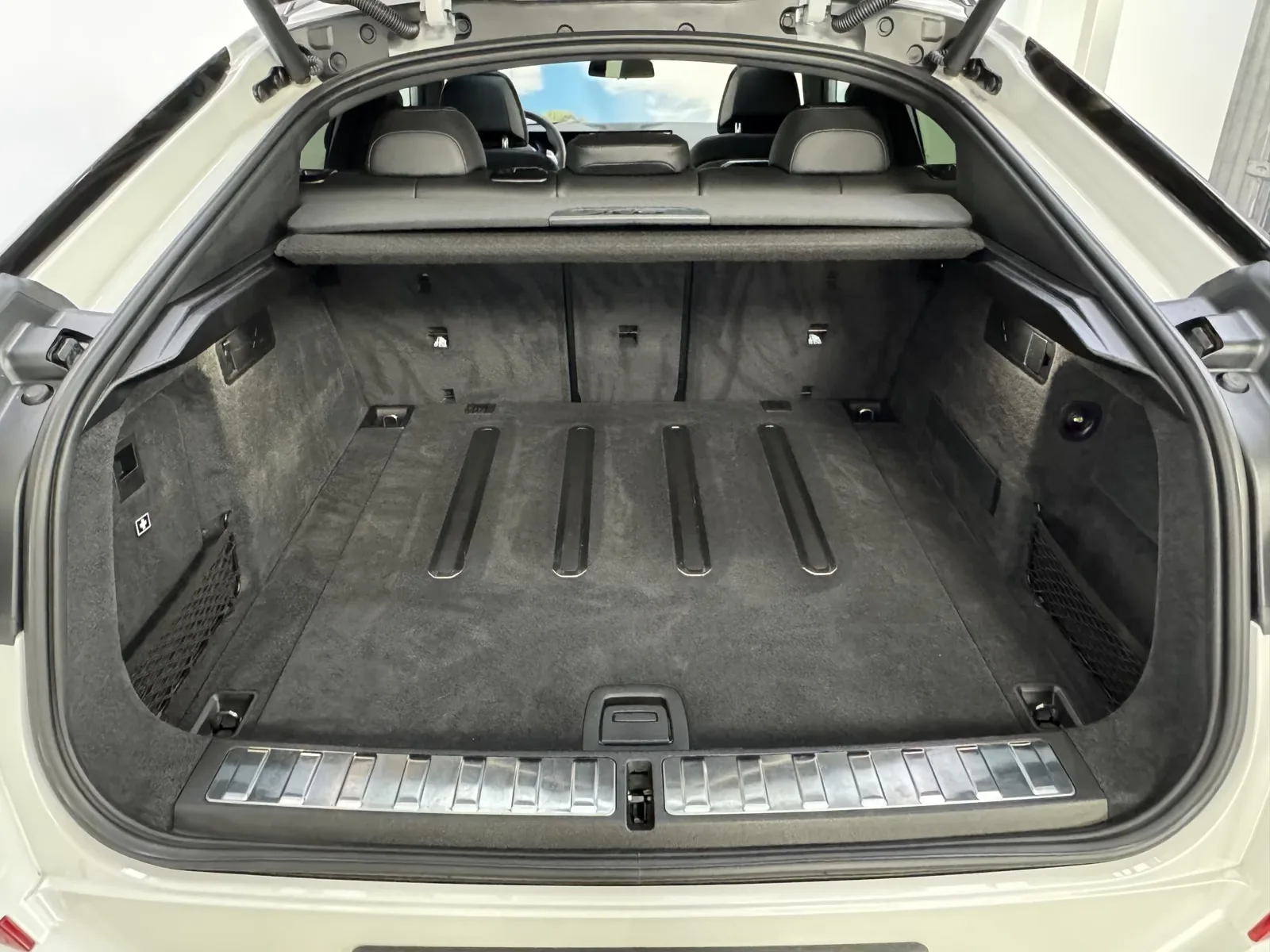 2025 BMW X6 xDrive30d M Sport Pro, 23/30