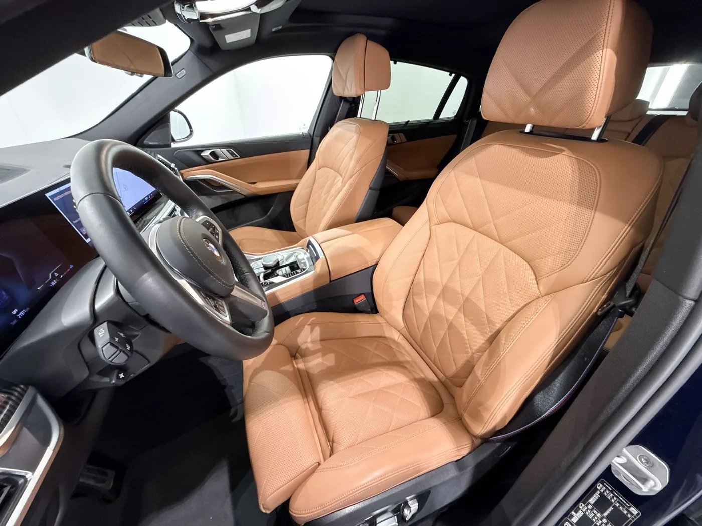 2025 BMW X6 xDrive30d, M Sport angeboten von einem Supersportwagenhändler in Zibido San Giacomo, Italien, Foto 17 von 23