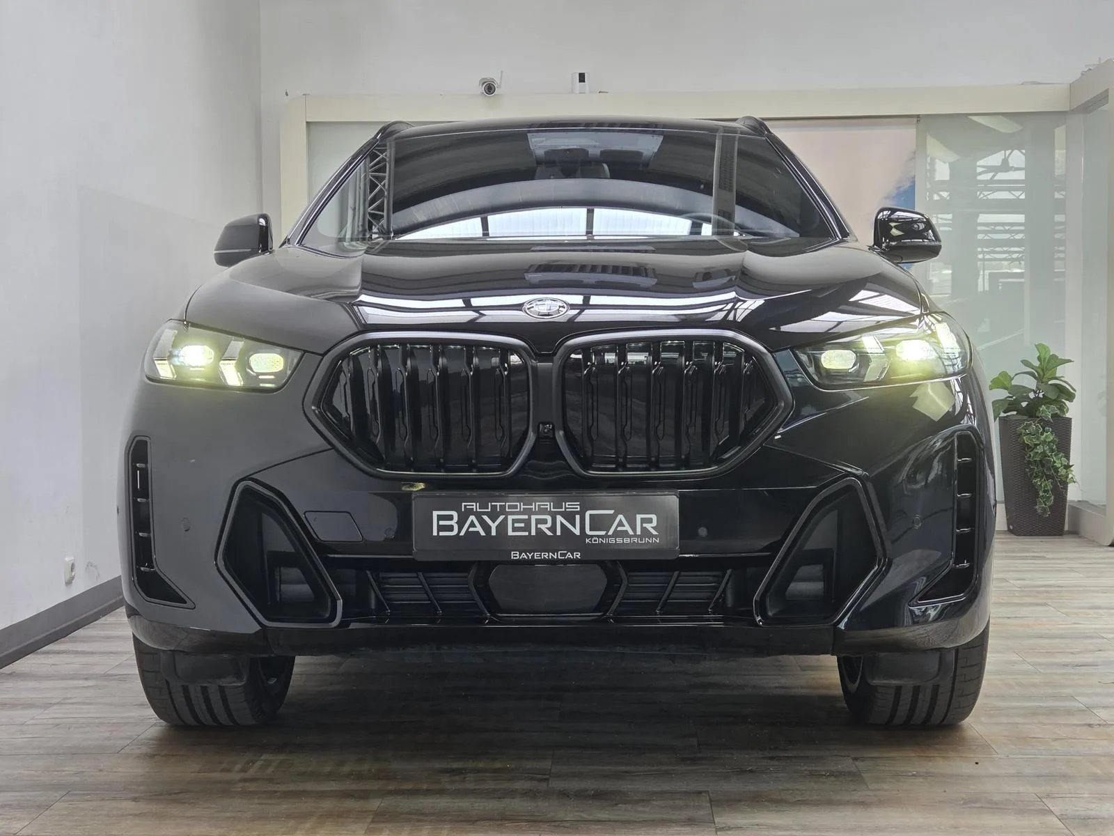 2025 BMW X6 xDrive40d M Sport Pro, 2/30