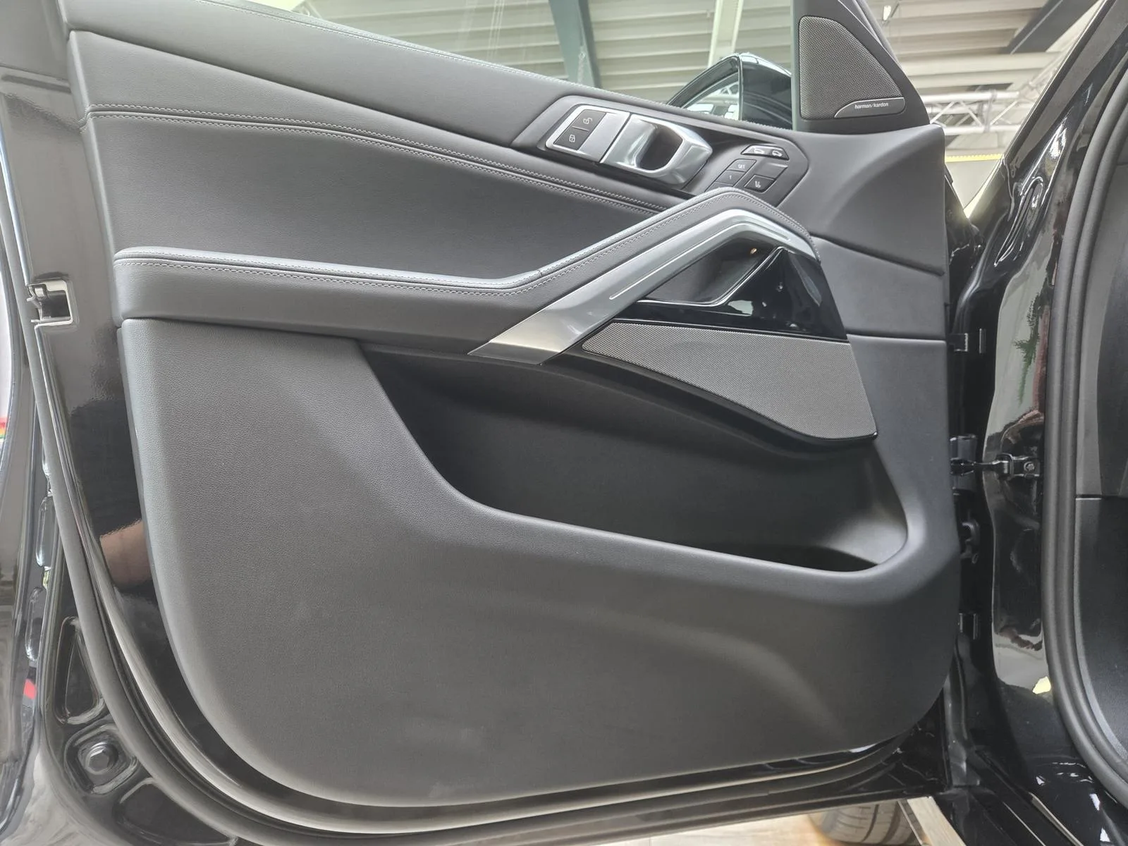 2025 BMW X6 xDrive40d M Sport Pro, 17/30