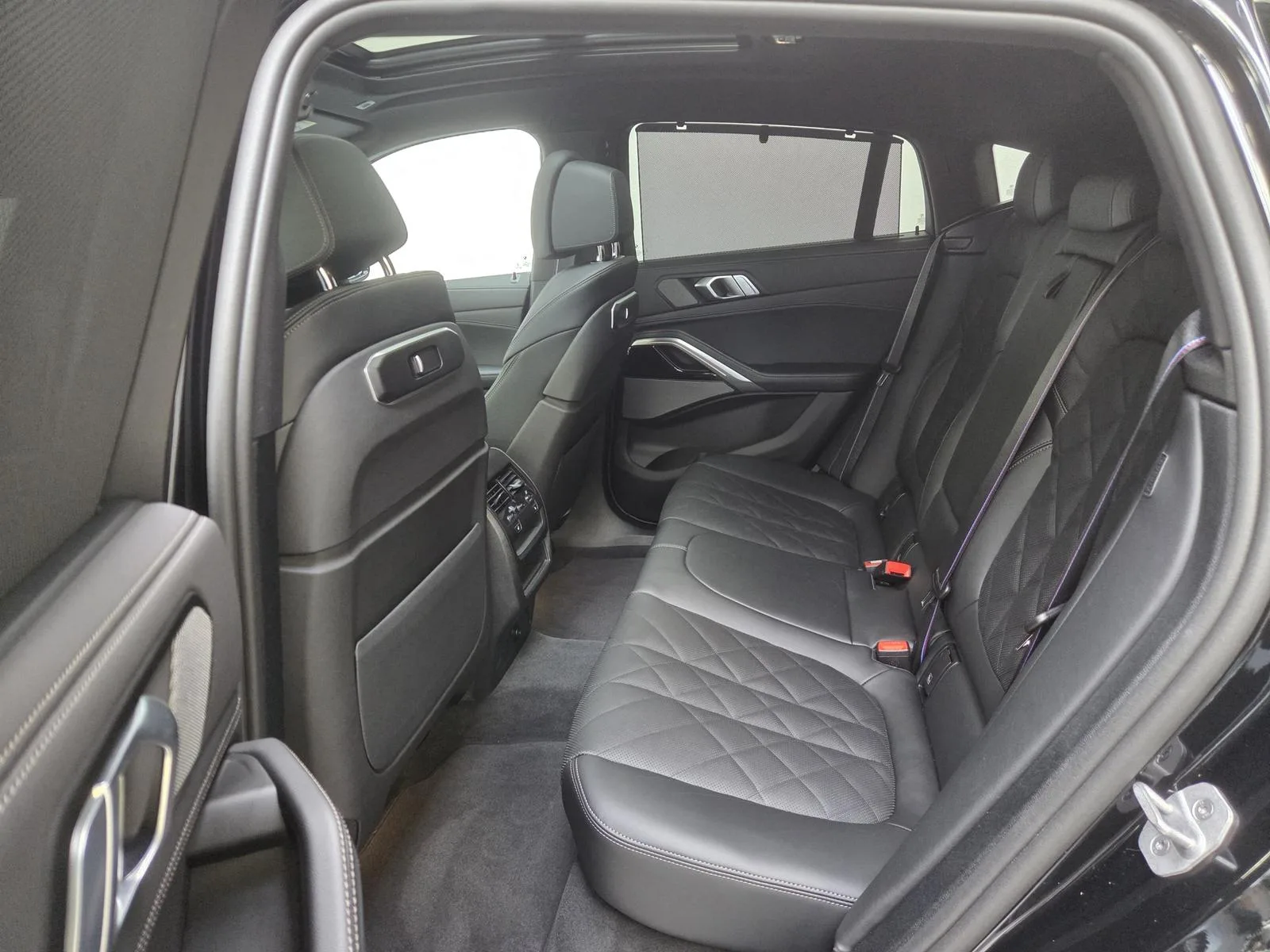 2025 BMW X6 xDrive40d M Sport Pro, 19/30