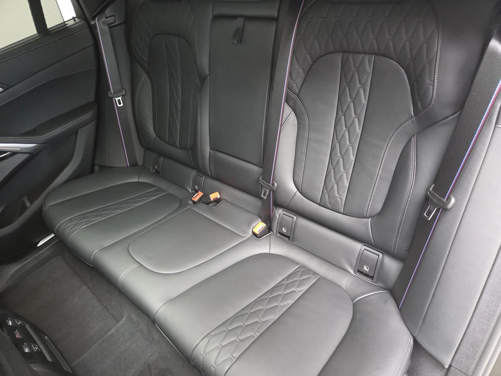 2025 BMW X6 xDrive40d M Sport Pro, 17/30