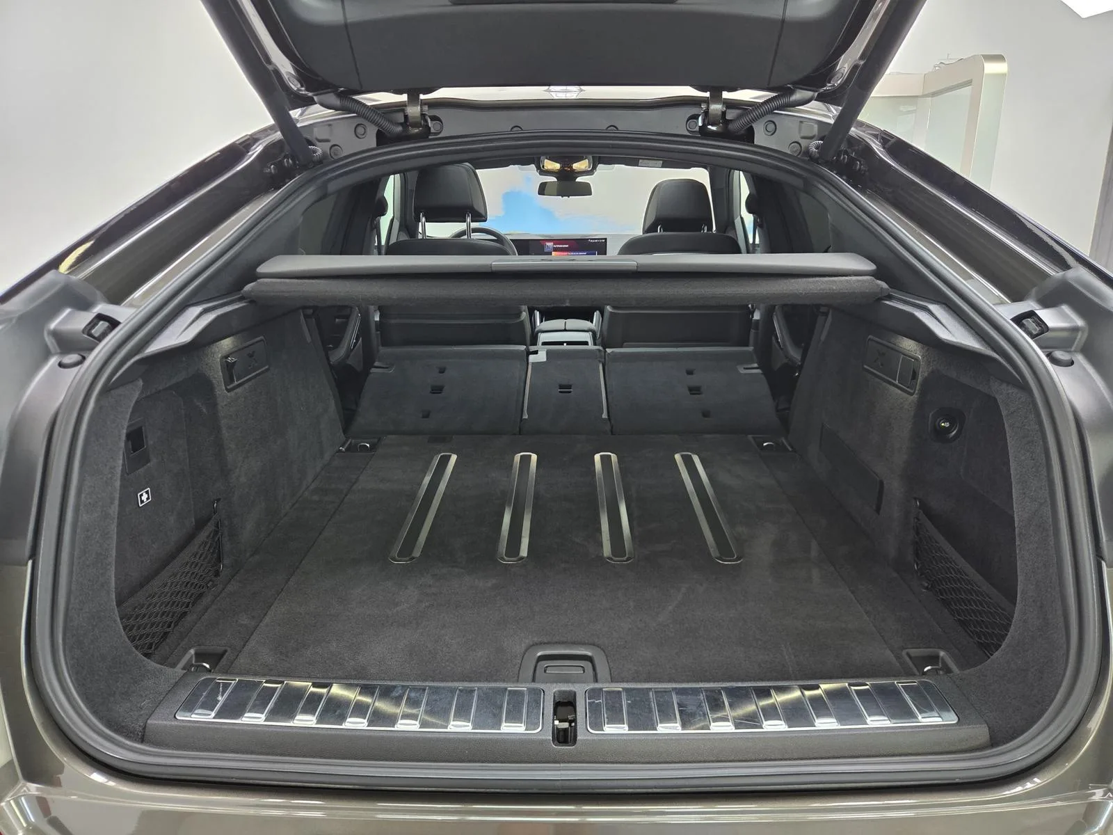 2025 BMW X6 xDrive40d M Sport Pro, 21/30
