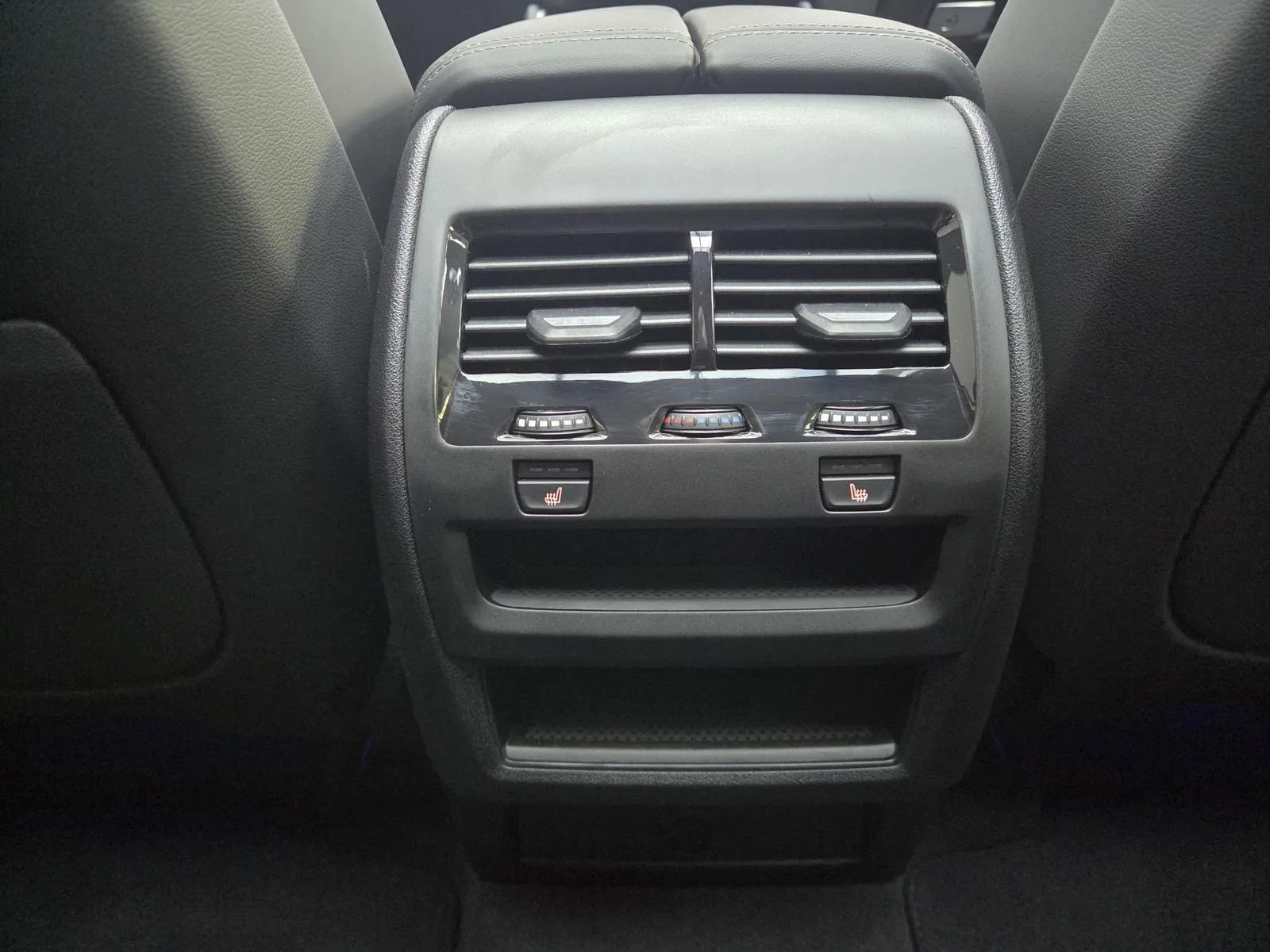2025 BMW X6 xDrive40d M Sport Pro, 27/30