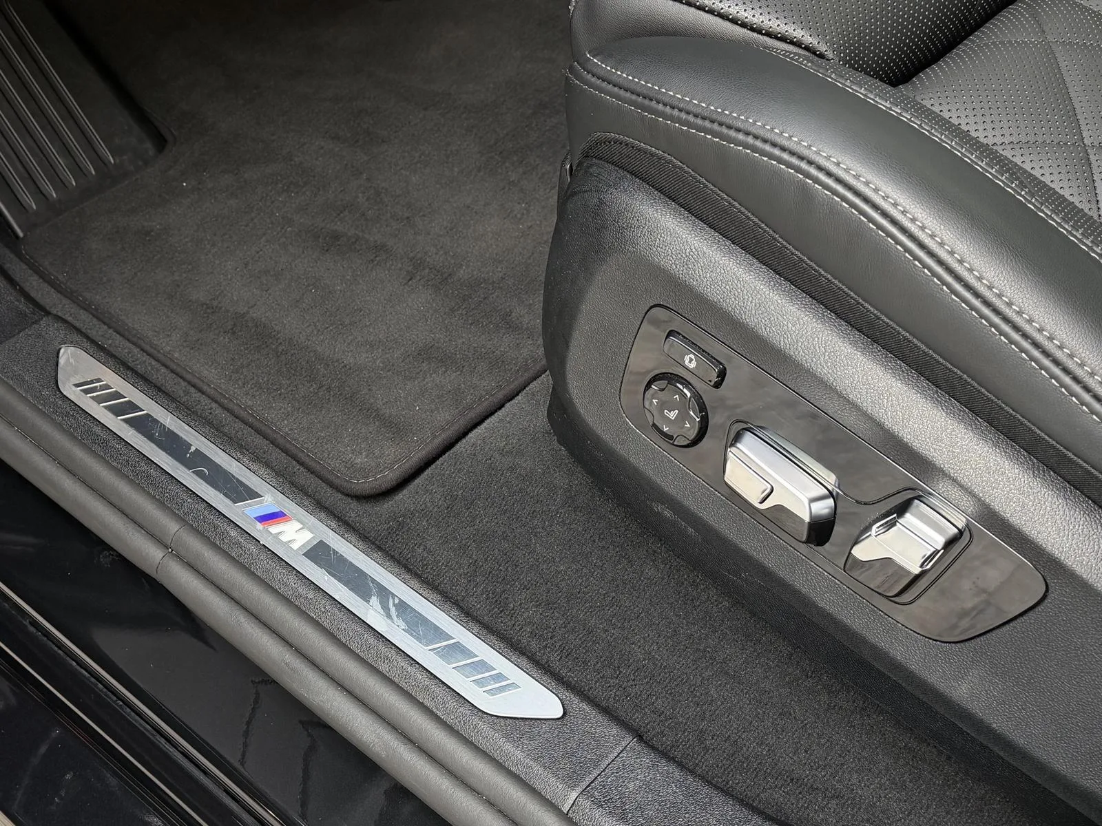 2025 BMW X6 xDrive40d M Sport Pro, 14/30