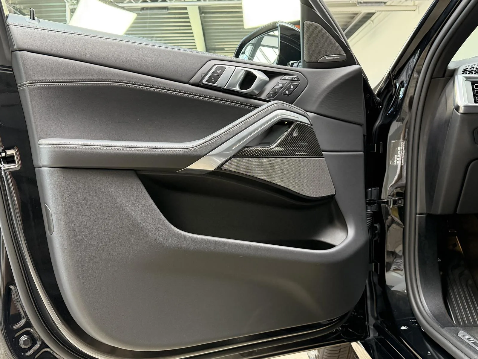 2025 BMW X6 xDrive40d M Sport Pro, 16/30