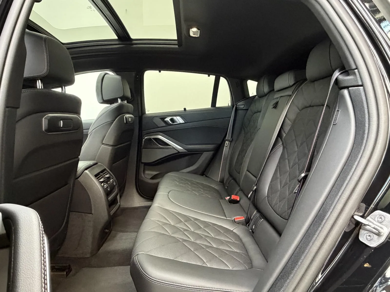 2025 BMW X6 xDrive40d M Sport Pro, 18/30