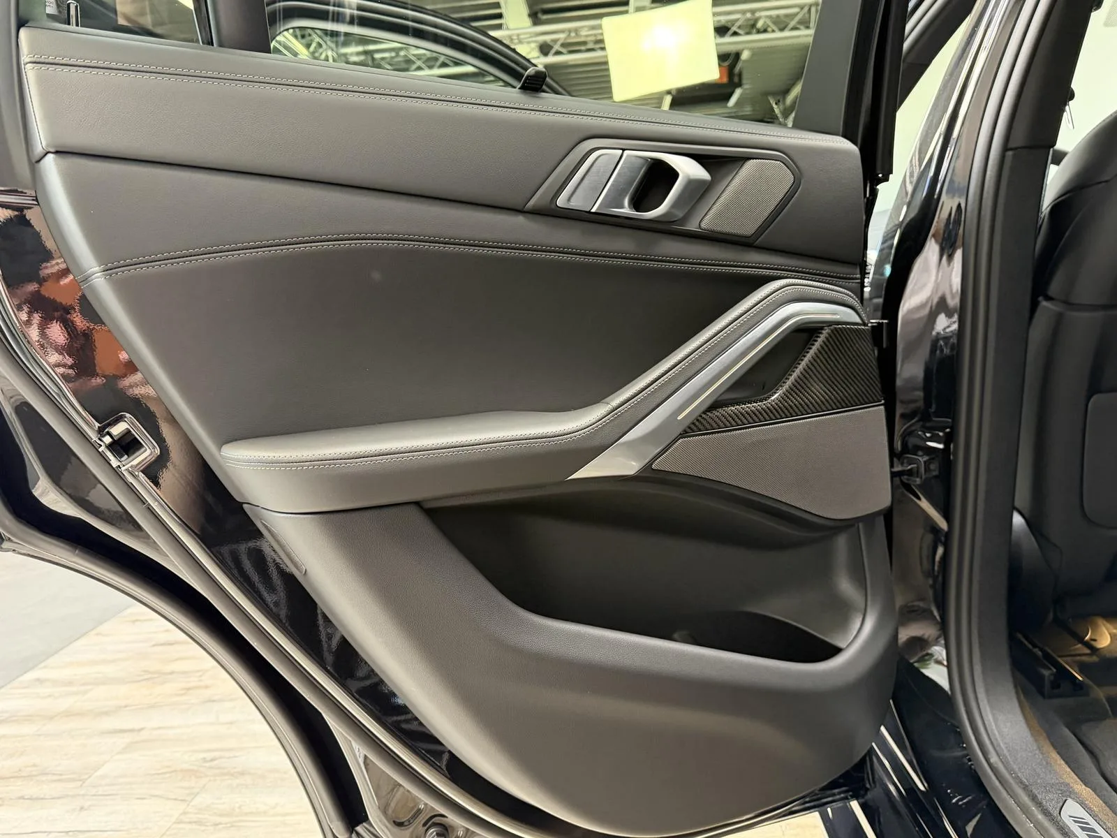 2025 BMW X6 xDrive40d M Sport Pro, 20/30