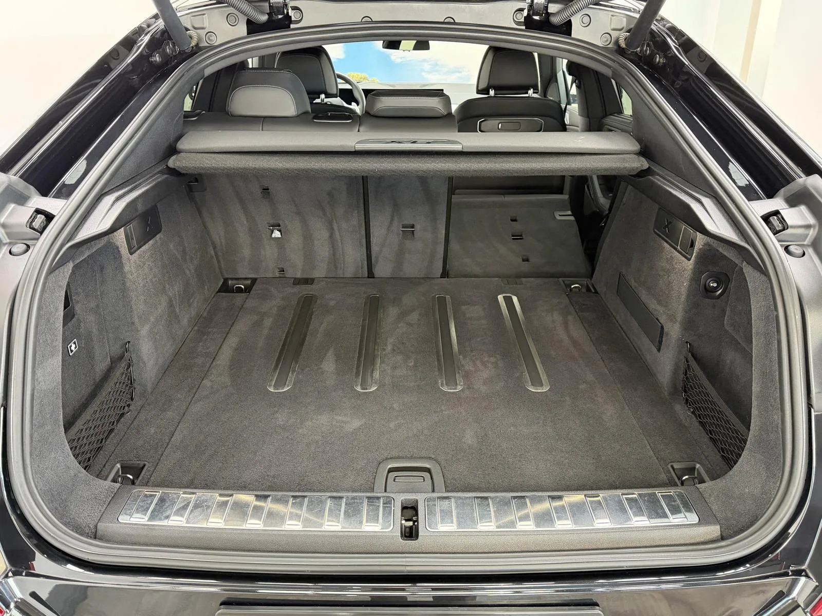 2025 BMW X6 xDrive40d M Sport Pro, 22/30