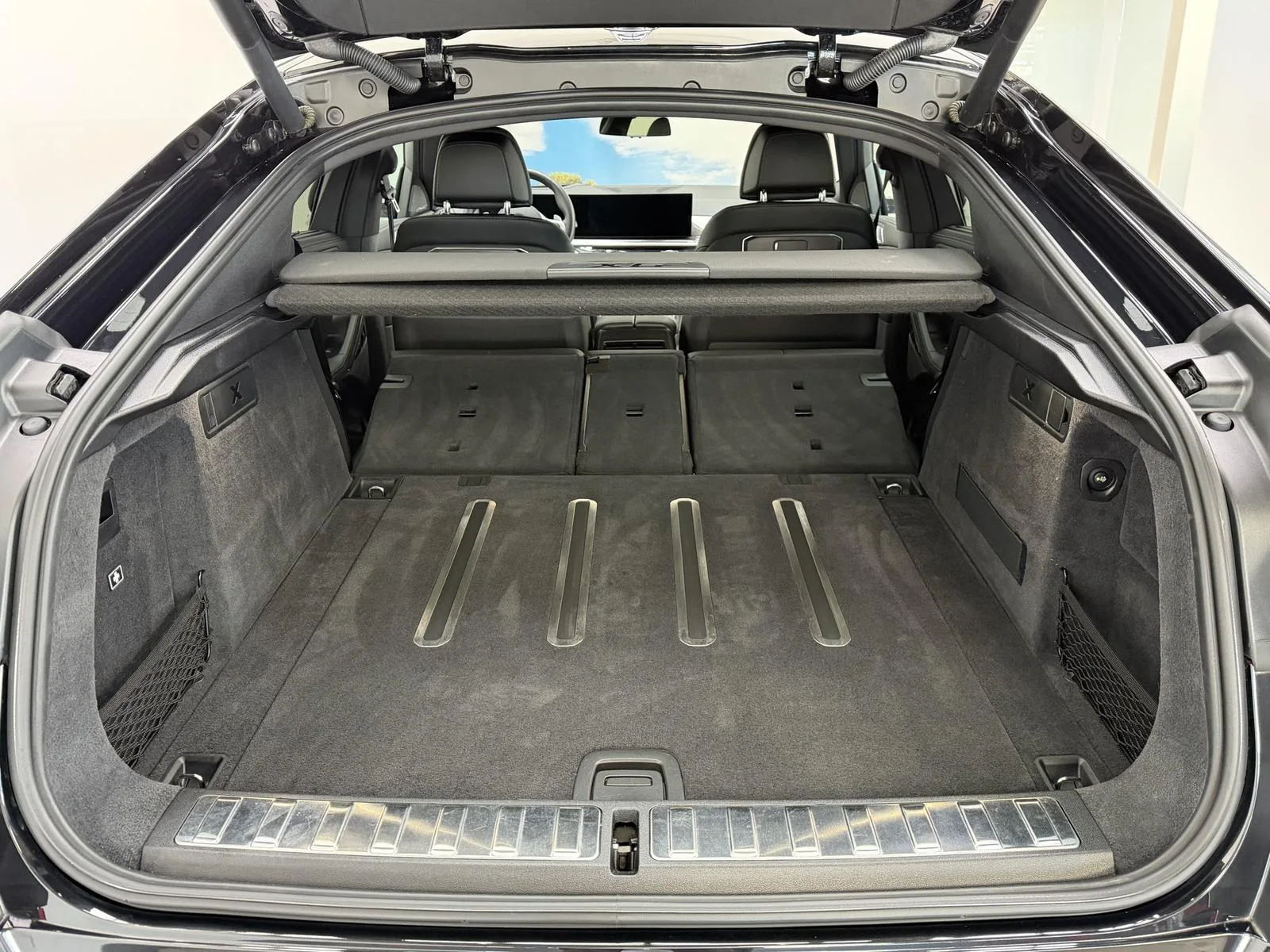2025 BMW X6 xDrive40d M Sport Pro, 23/30
