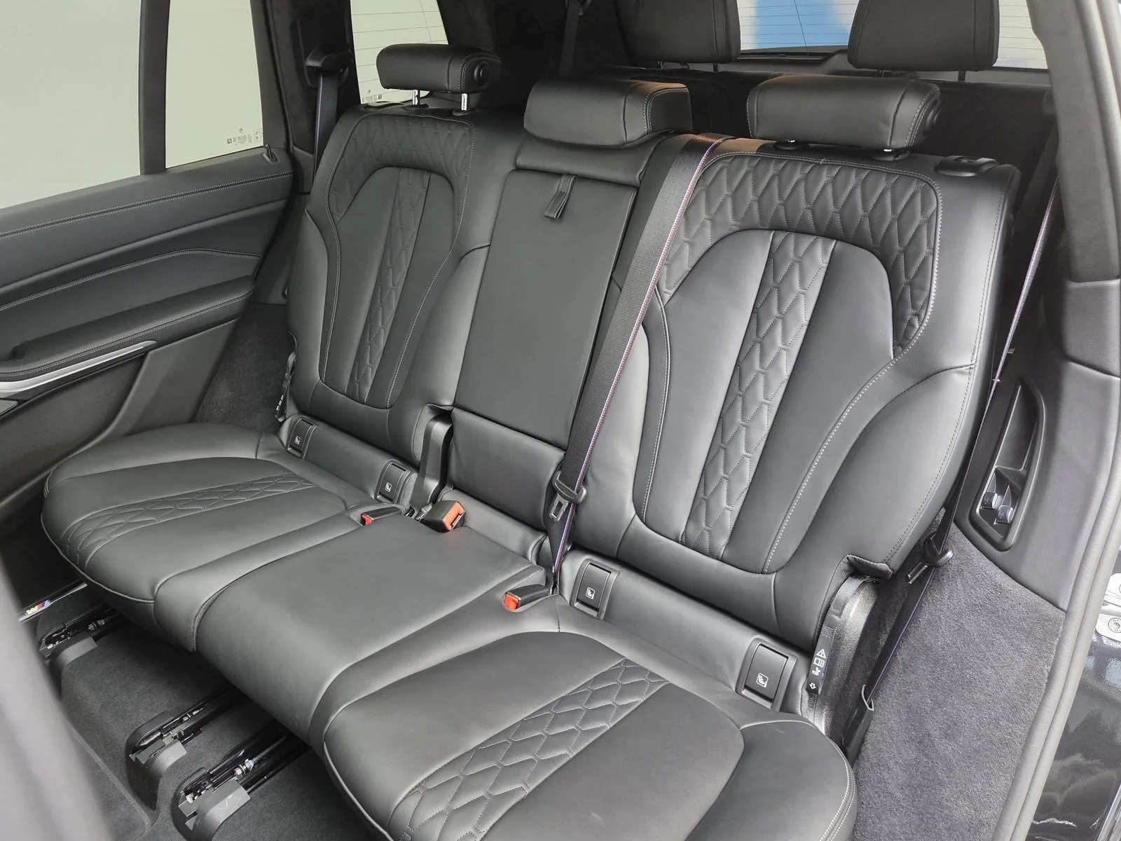 2025 BMW X7 40d M Sport Pro, 18/30
