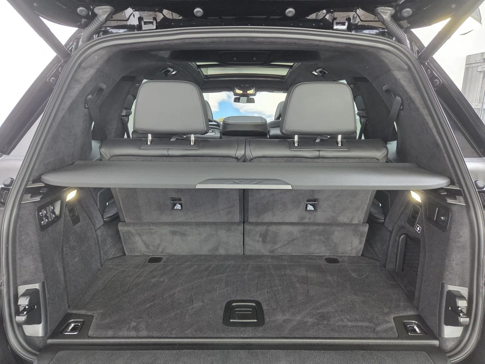 2025 BMW X7 40d M Sport Pro, 22/30