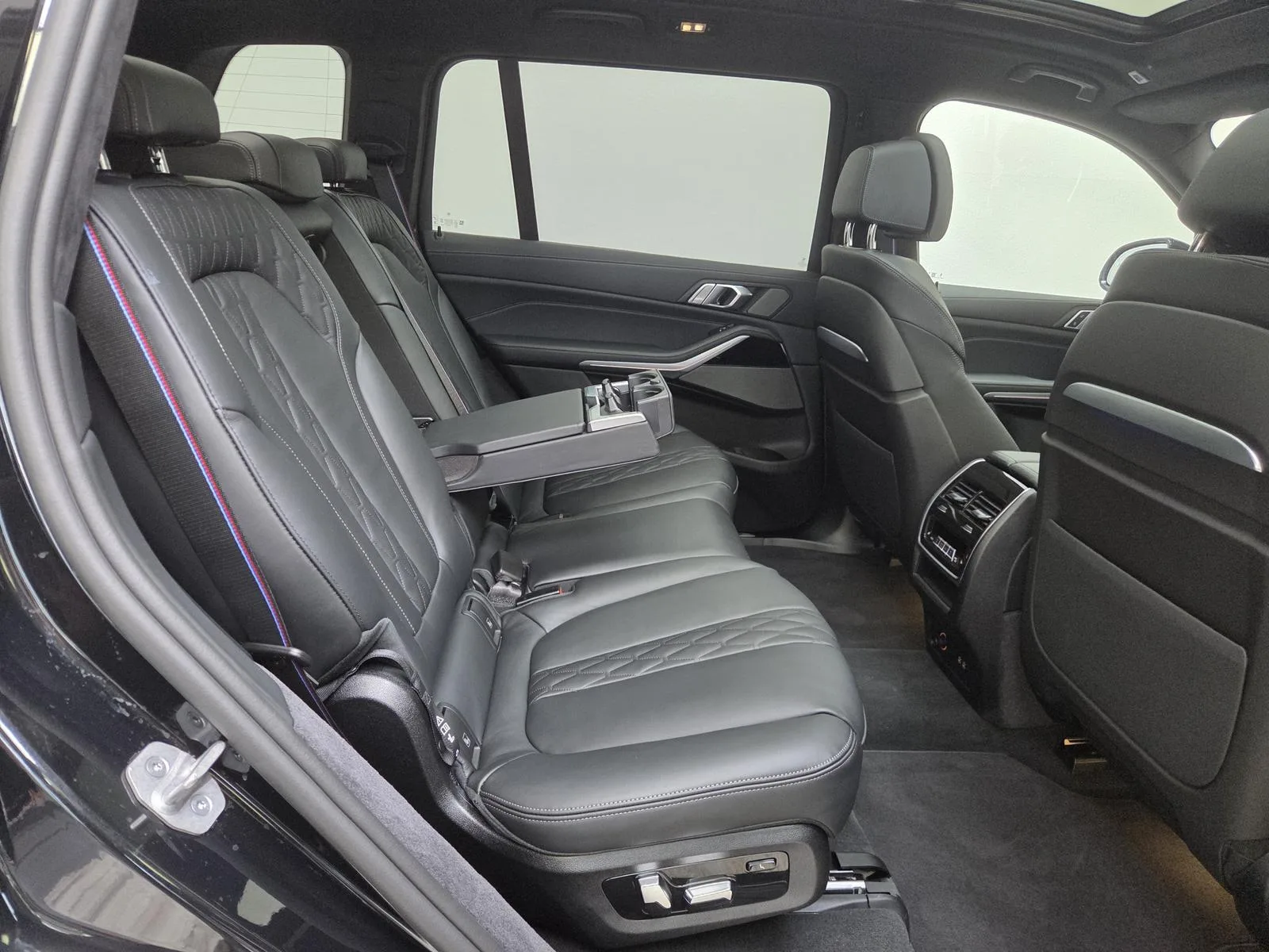 2025 BMW X7 40d M Sport Pro, 29/30