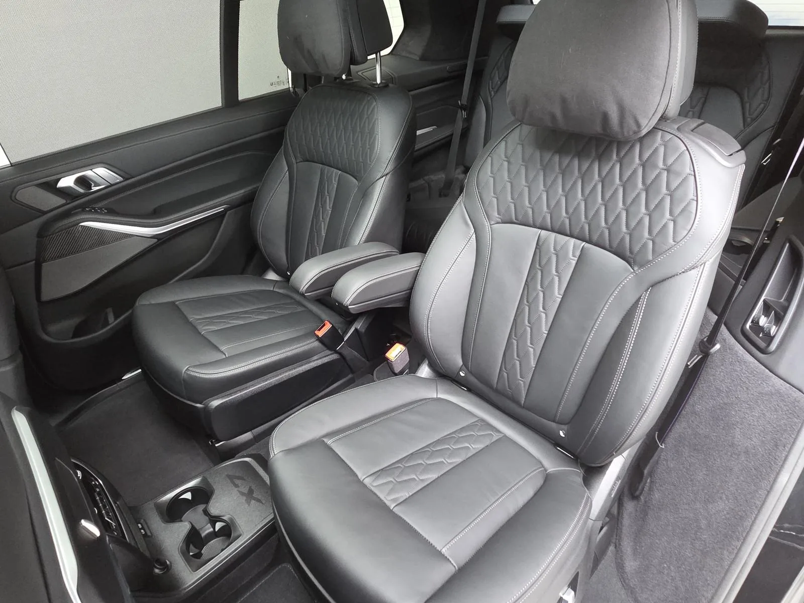 2025 BMW X7 40d M Sport Pro, 18/30