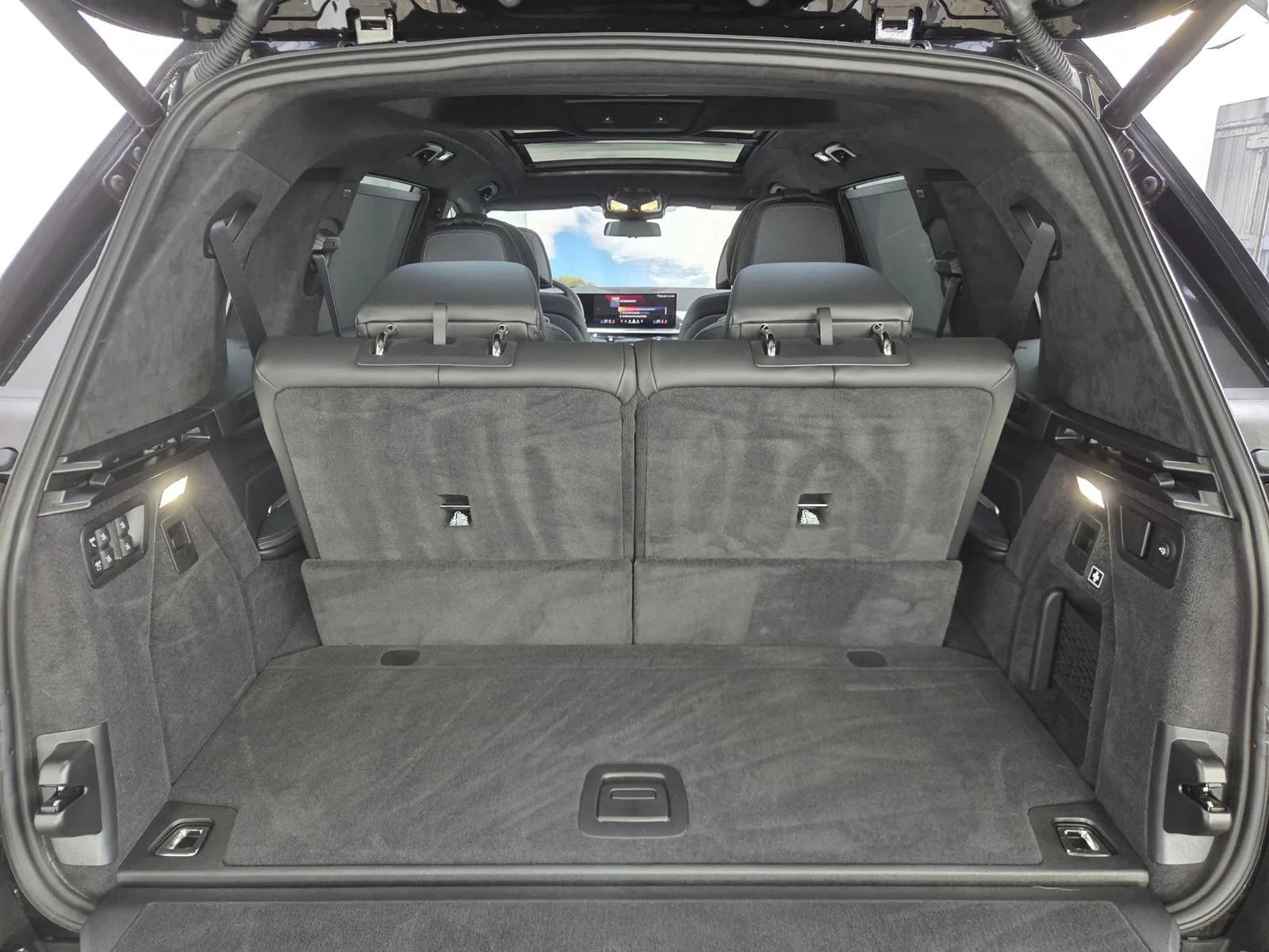 2025 BMW X7 40d M Sport Pro, 23/30