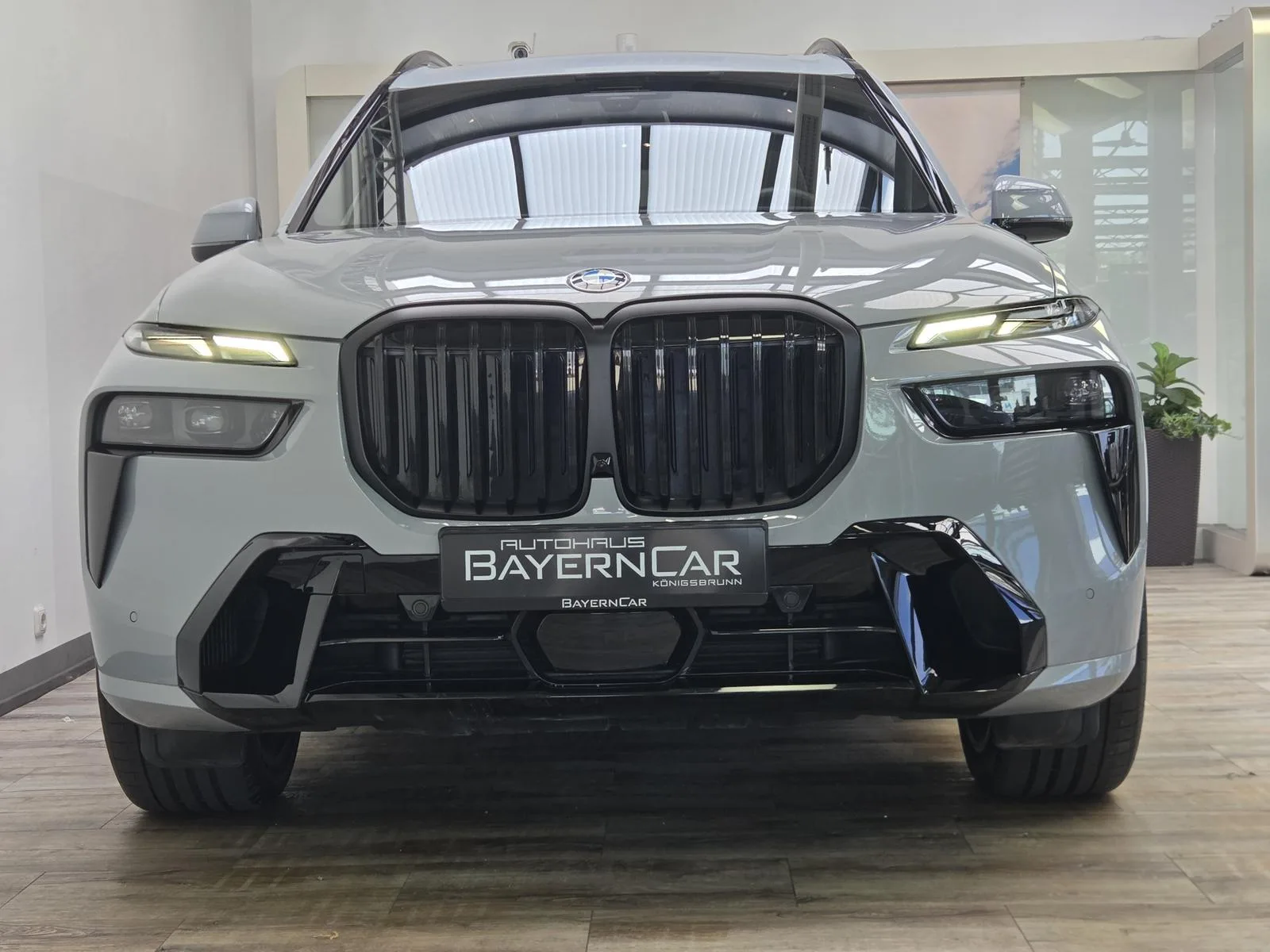 2025 BMW X7 40d M Sport Pro, 2/30