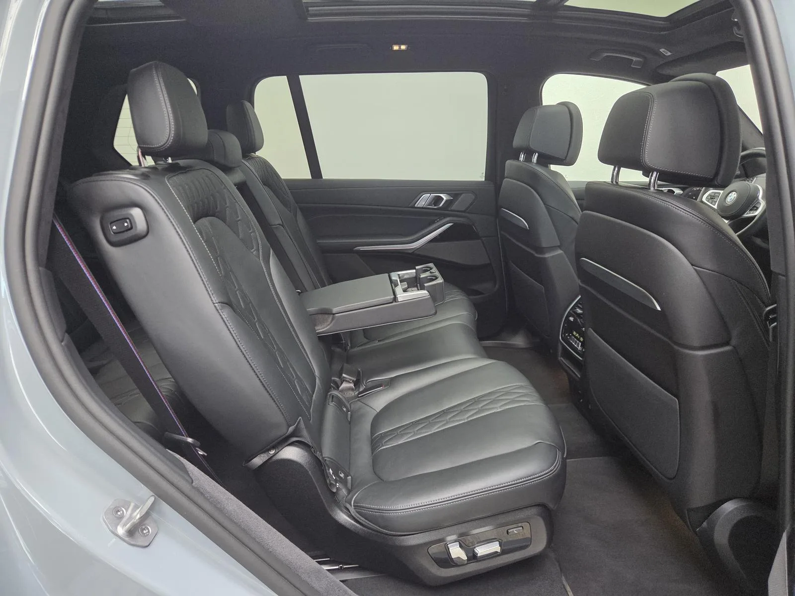 2025 BMW X7 40d M Sport Pro, 28/30