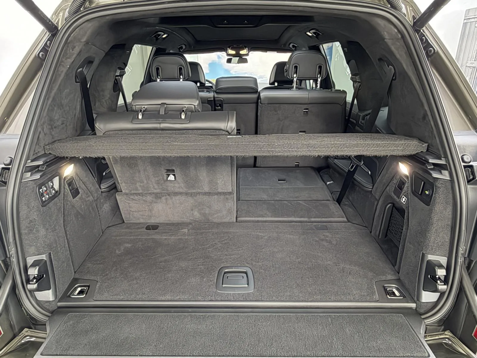 2025 BMW X7 40d M Sport Pro, 23/30