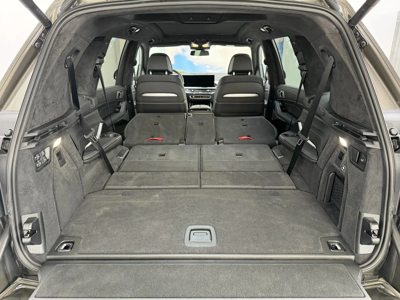 2025 BMW X7 40d M Sport Pro, 26/30