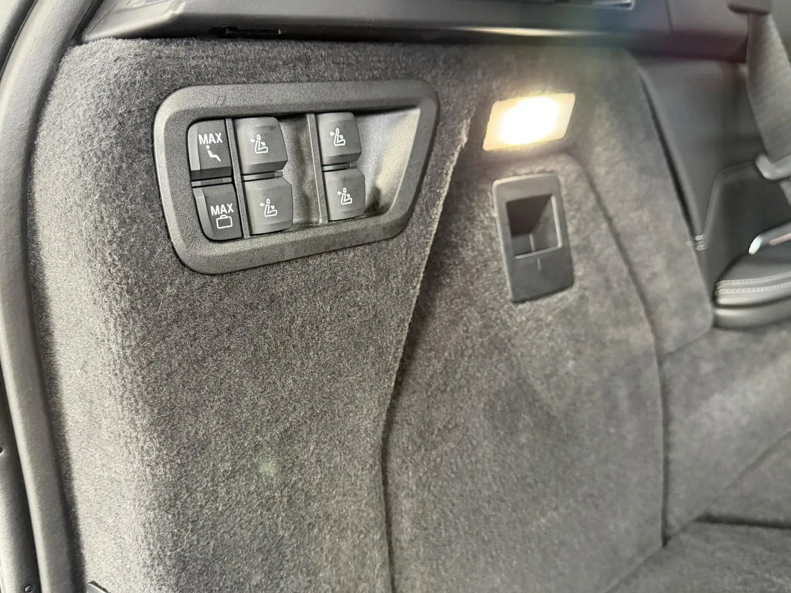 2025 BMW X7 40d M Sport Pro, 28/30