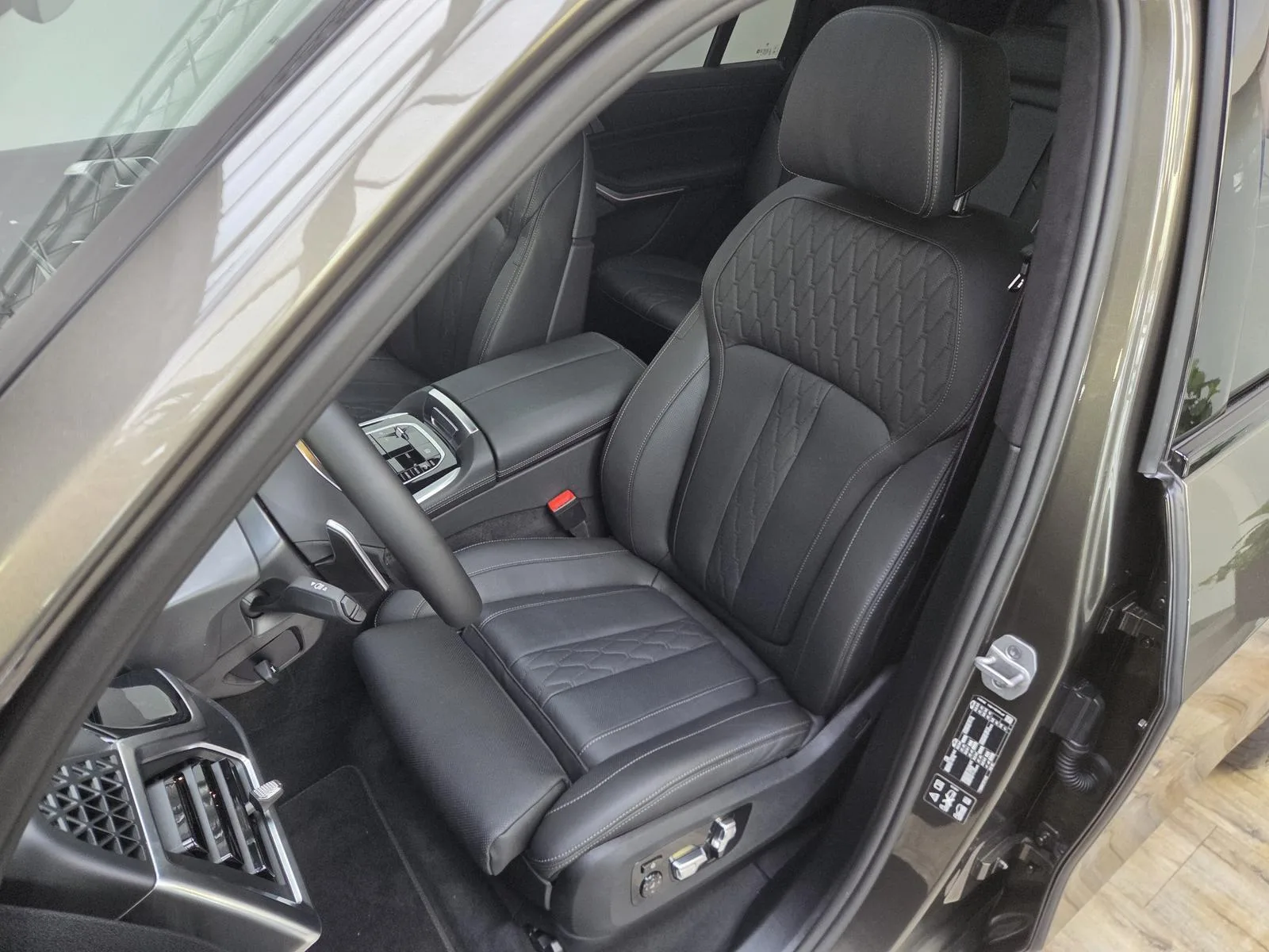 2025 BMW X7 40d M Sport Pro, 15/30