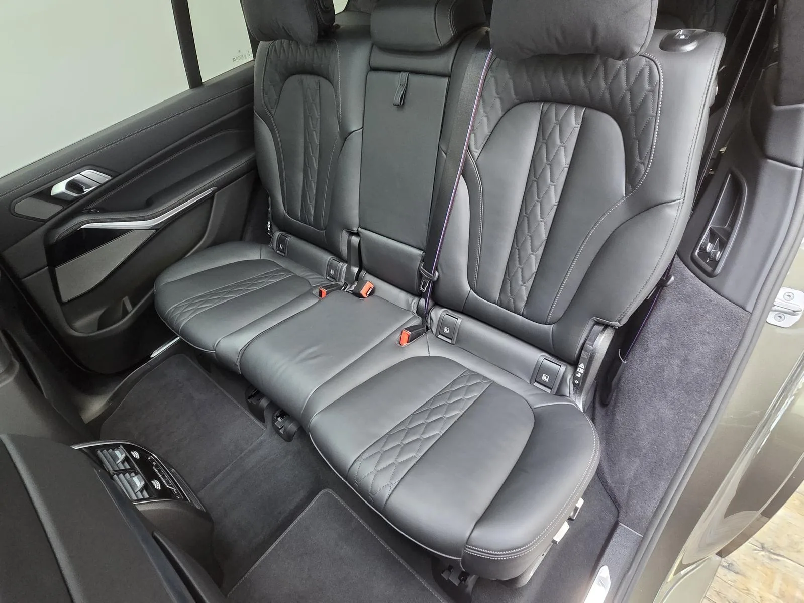 2025 BMW X7 40d M Sport Pro, 18/30