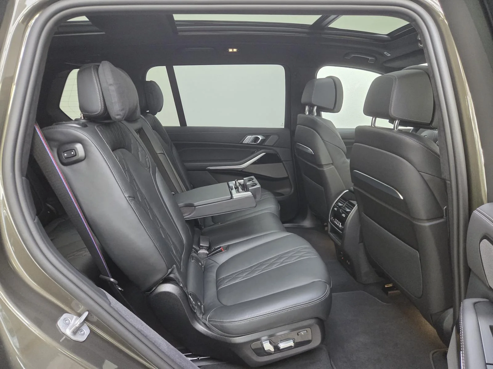 2025 BMW X7 40d M Sport Pro, 28/30