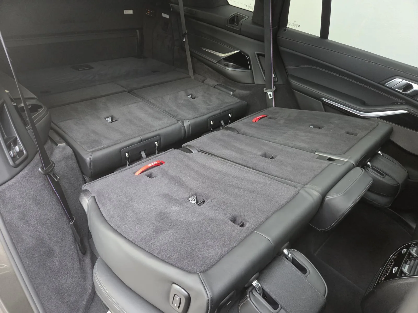2025 BMW X7 40d M Sport Pro, 29/30