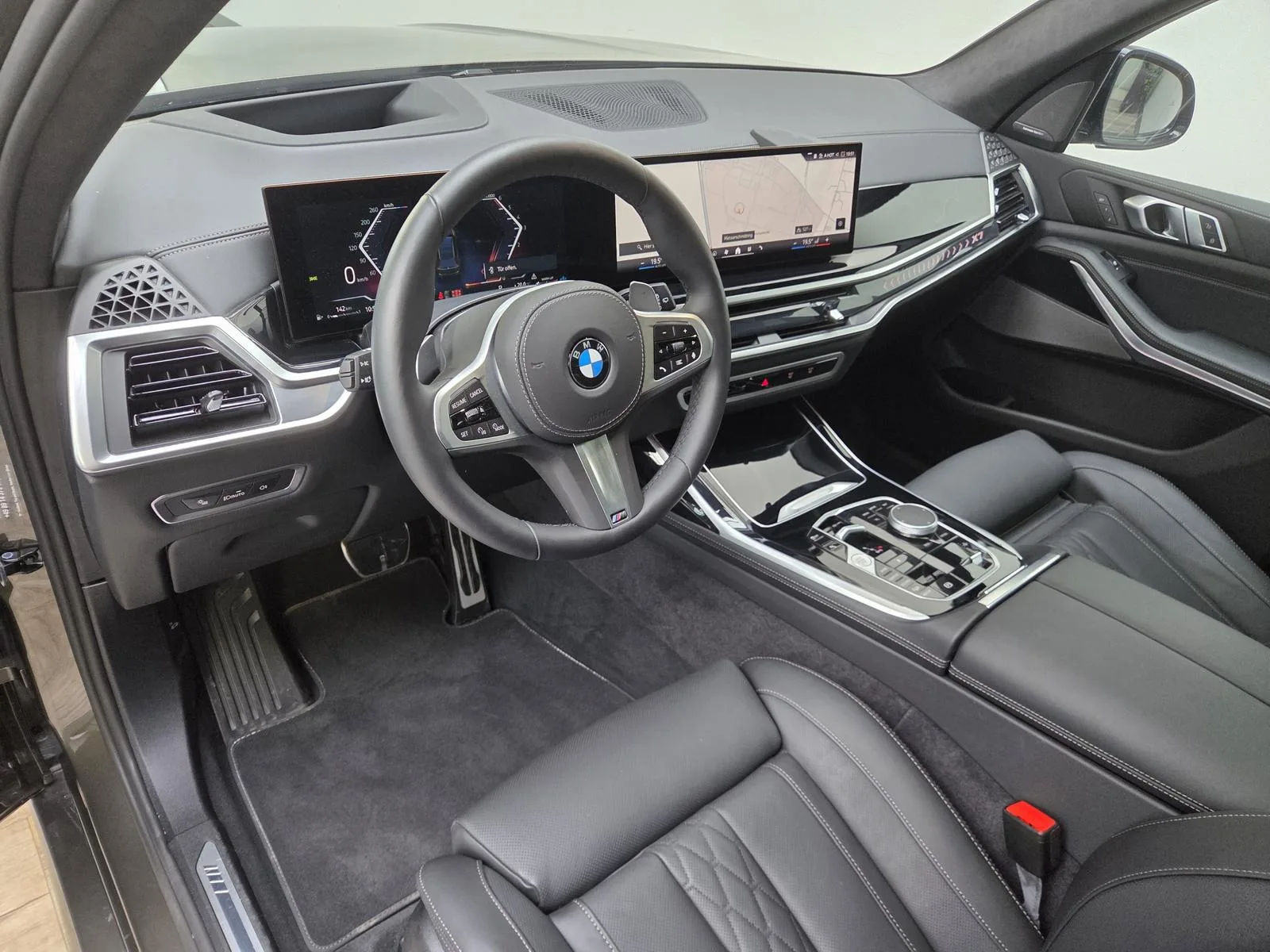 2025 BMW X7 40d M Sport Pro, 8/30