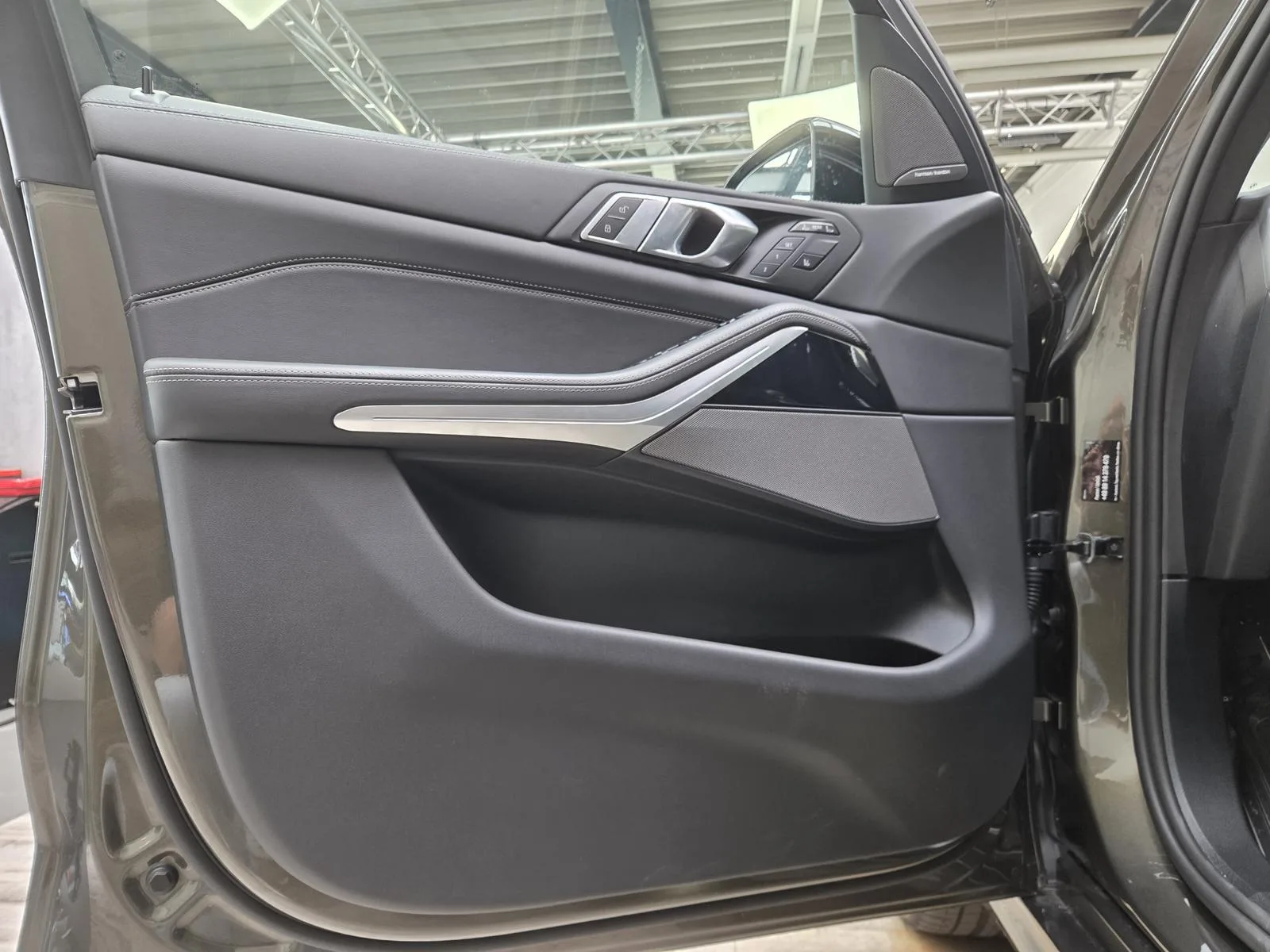 2025 BMW X7 40d M Sport Pro, 16/30