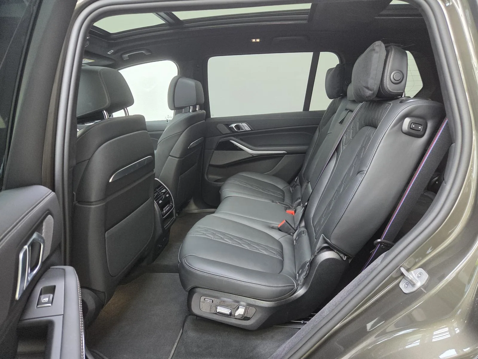 2025 BMW X7 40d M Sport Pro, 18/30