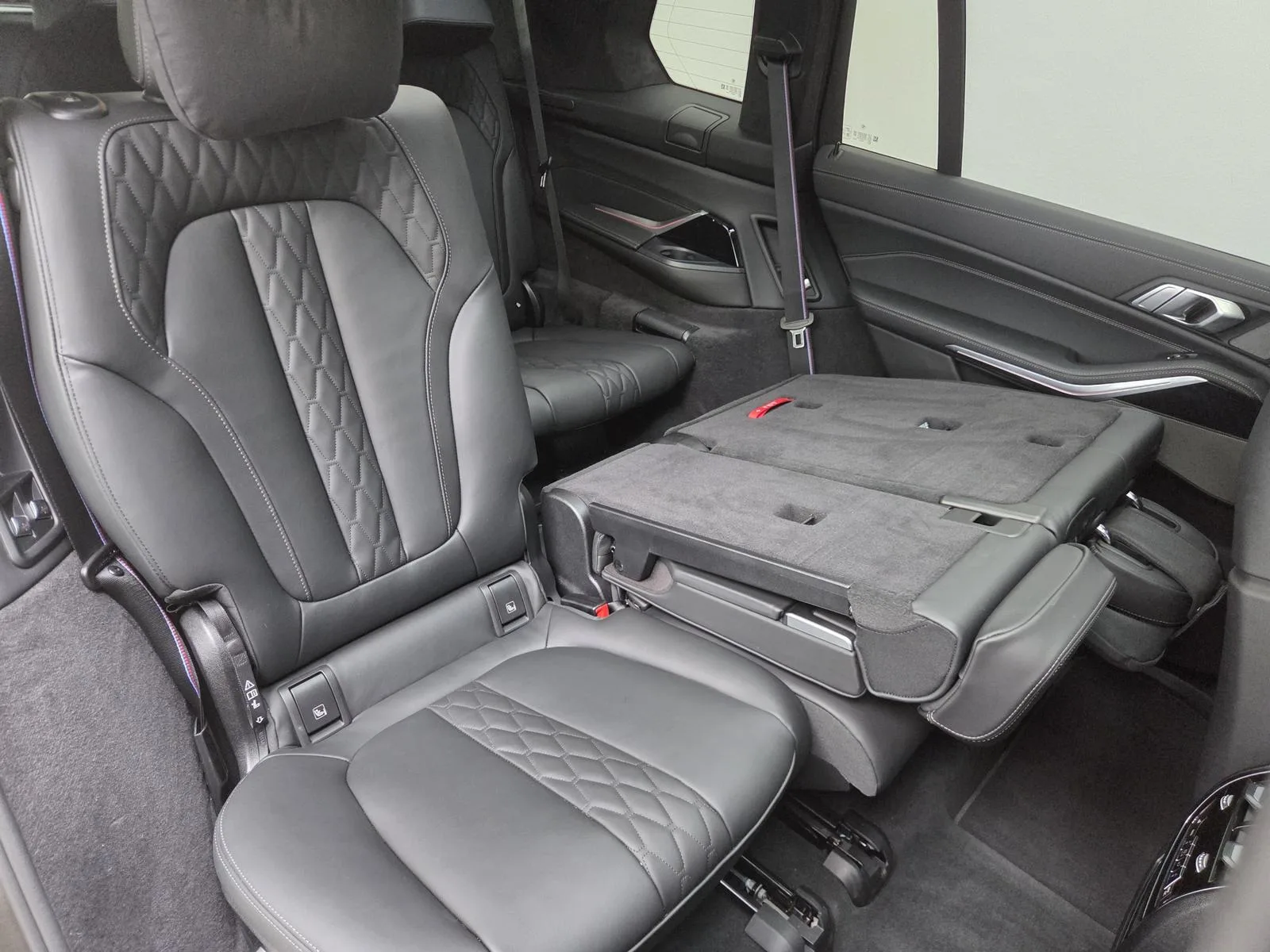 2025 BMW X7 40d M Sport Pro, 29/30