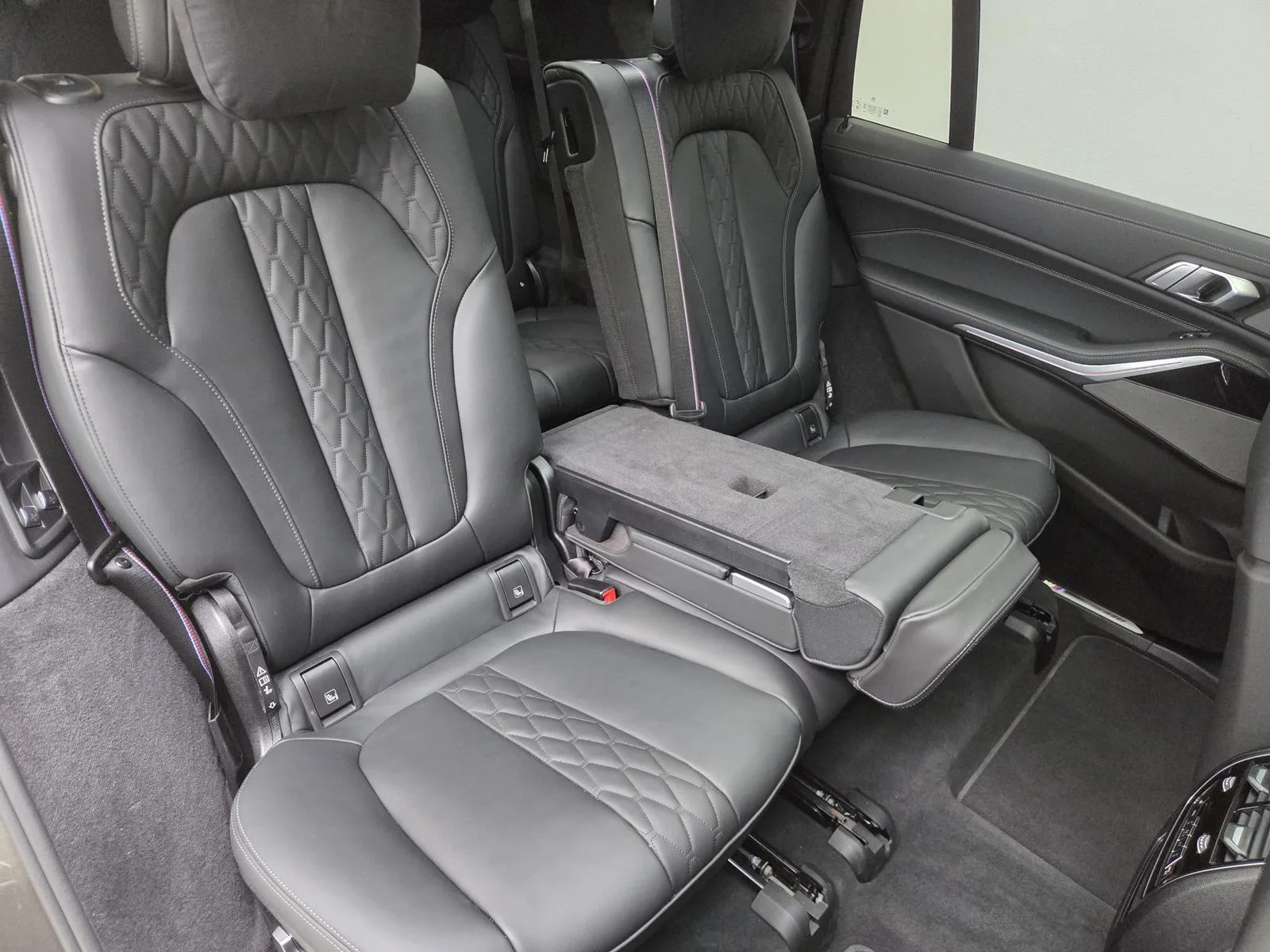 2025 BMW X7 40d M Sport Pro, 30/30