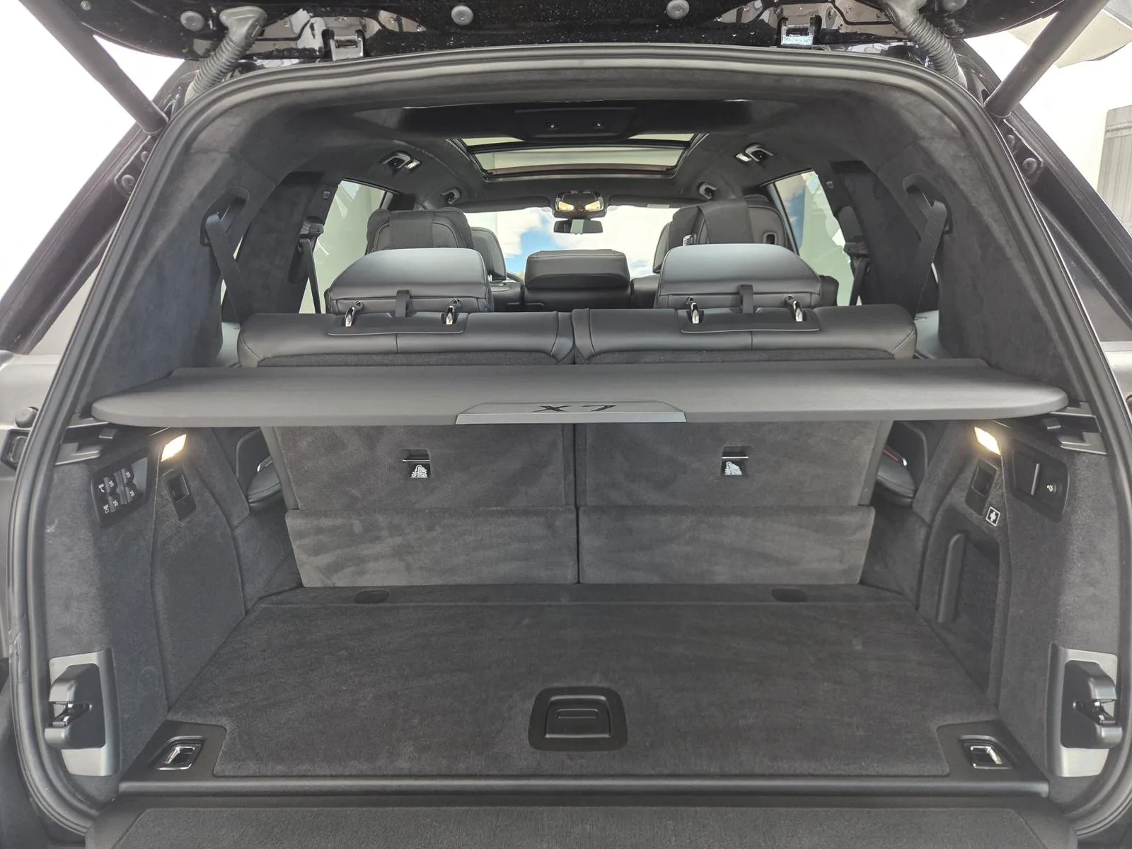 2025 BMW X7 40d M Sport Pro, 23/30