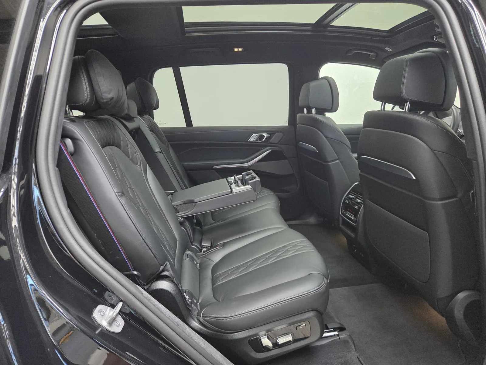 2025 BMW X7 40d M Sport Pro, 28/30