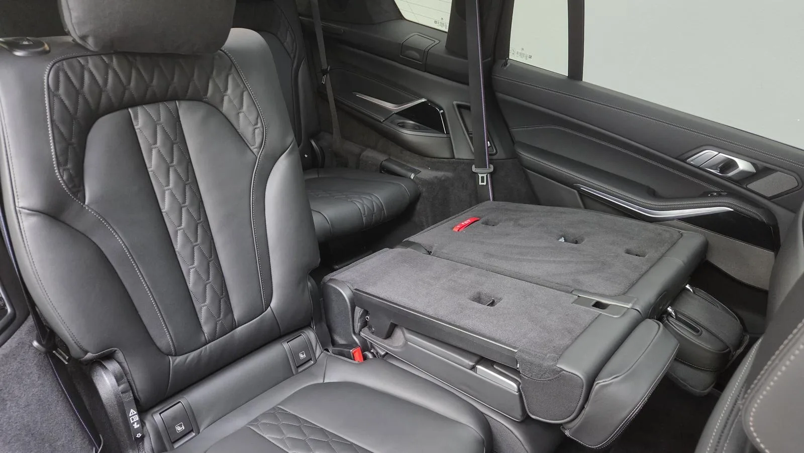 2025 BMW X7 40d M Sport Pro, 30/30