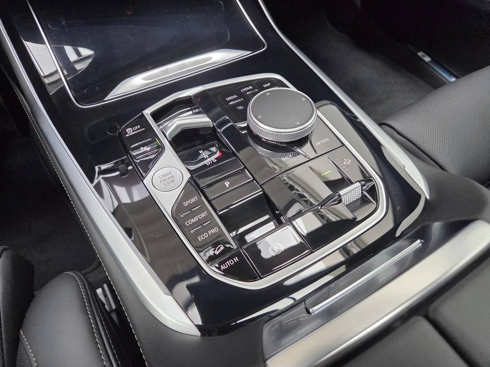 2025 BMW X7 40d M Sport Pro, 11/30