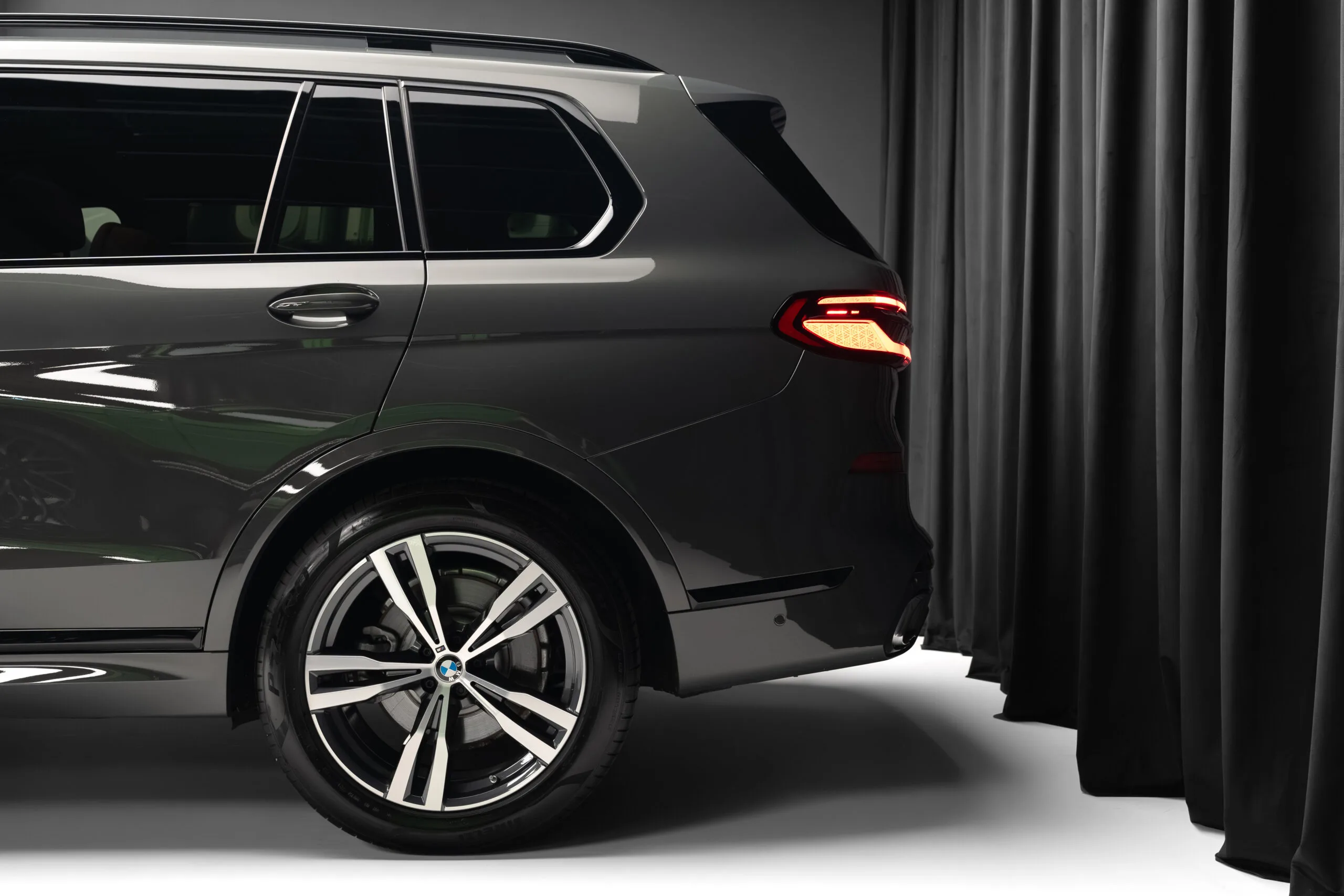 2025 BMW X7 40d M Sport Pro, 9/30